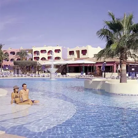 Globales Bouganvilla מלון 3*